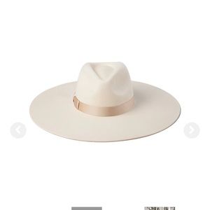 BRAND NEW Montana Ivory Bone size S